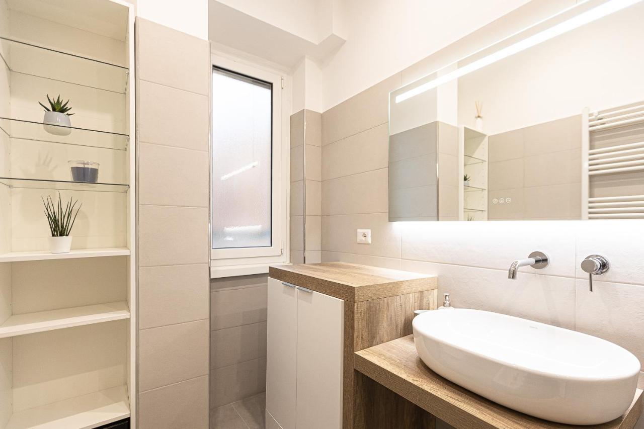 Matilde Modern Apartment-rental In Appartement *